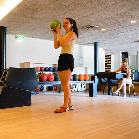 Glamping Winterswijk ラグジュアリーテント *