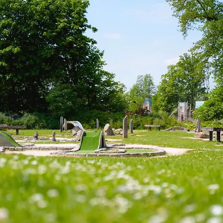 Glamping Winterswijk ラグジュアリーテント *