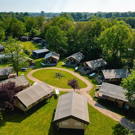 Glamping Winterswijk ラグジュアリーテント *