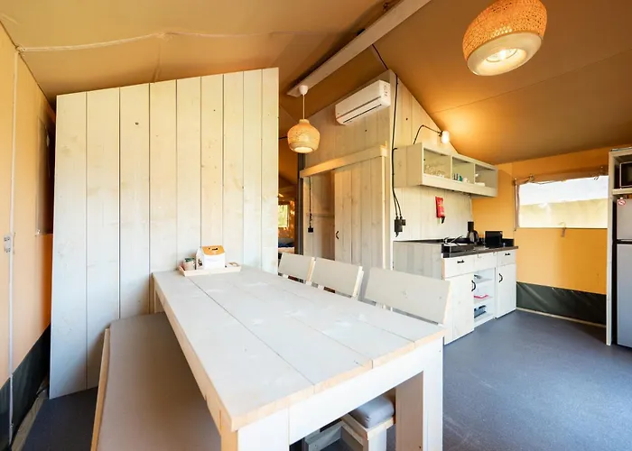 Glamping Winterswijk خيمة فخمة